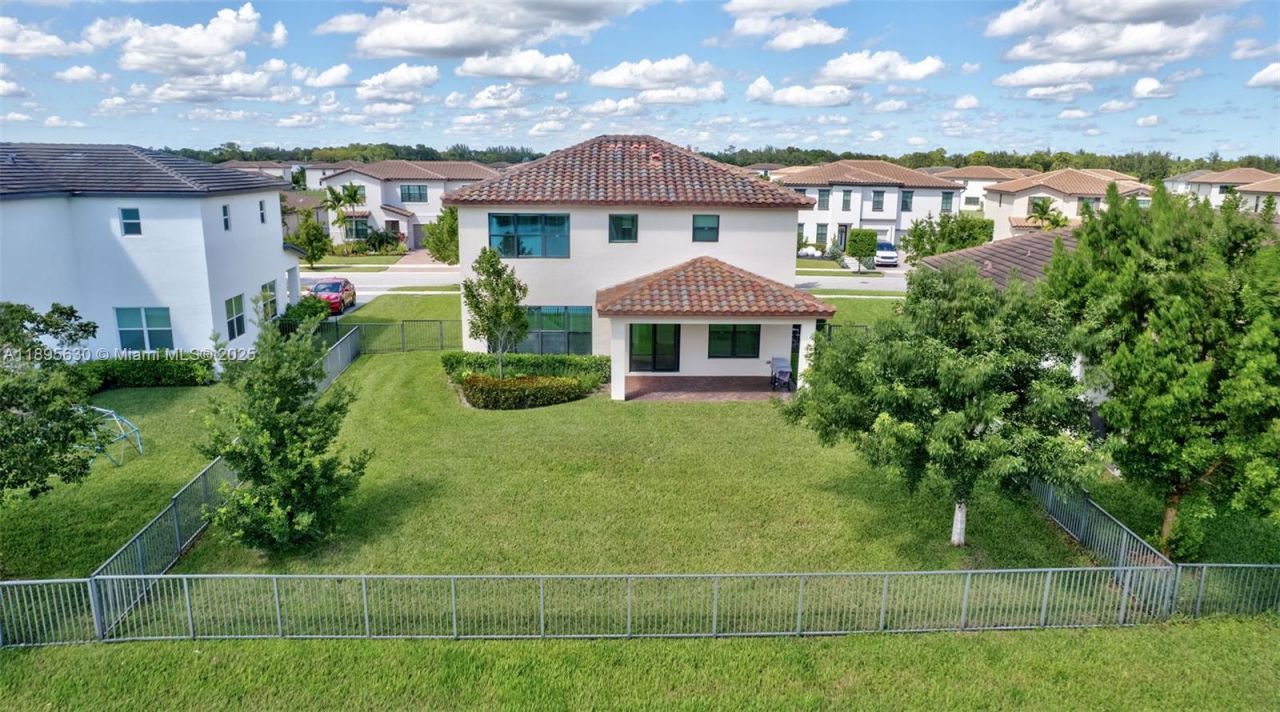 1310 Whitcombe Dr, Royal Palm Beach, FL 33411 Photo