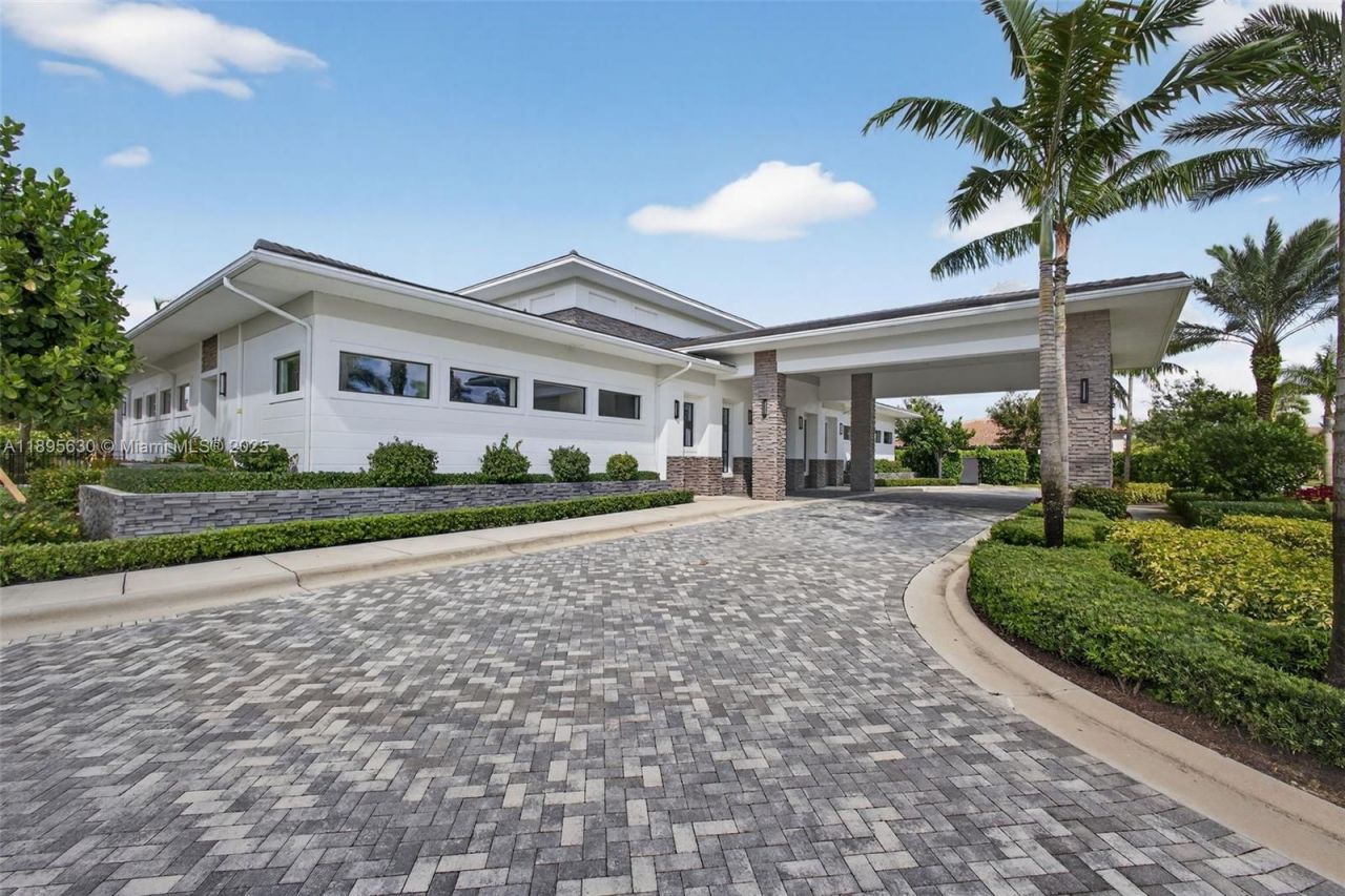 1310 Whitcombe Dr, Royal Palm Beach, FL 33411 Photo