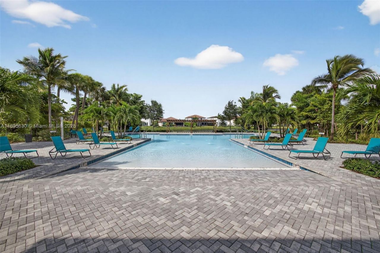 1310 Whitcombe Dr, Royal Palm Beach, FL 33411 Photo