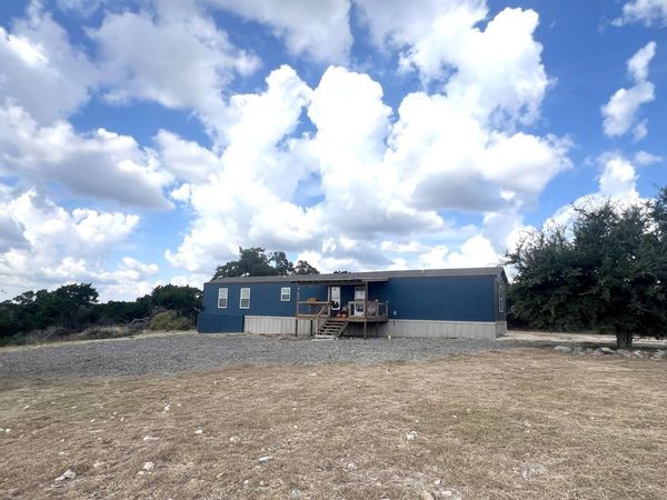 140 Teague Rd, Kerrville, TX 78028