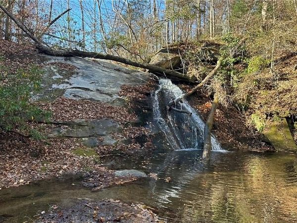 6802 Nc Highway 18, Boomer, NC 28606