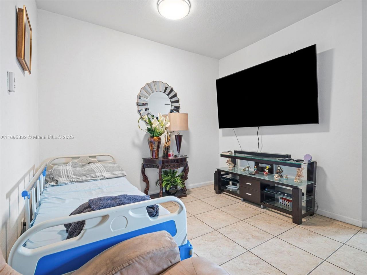 2104 NE 3rd Ct, Homestead, FL 33033 Photo