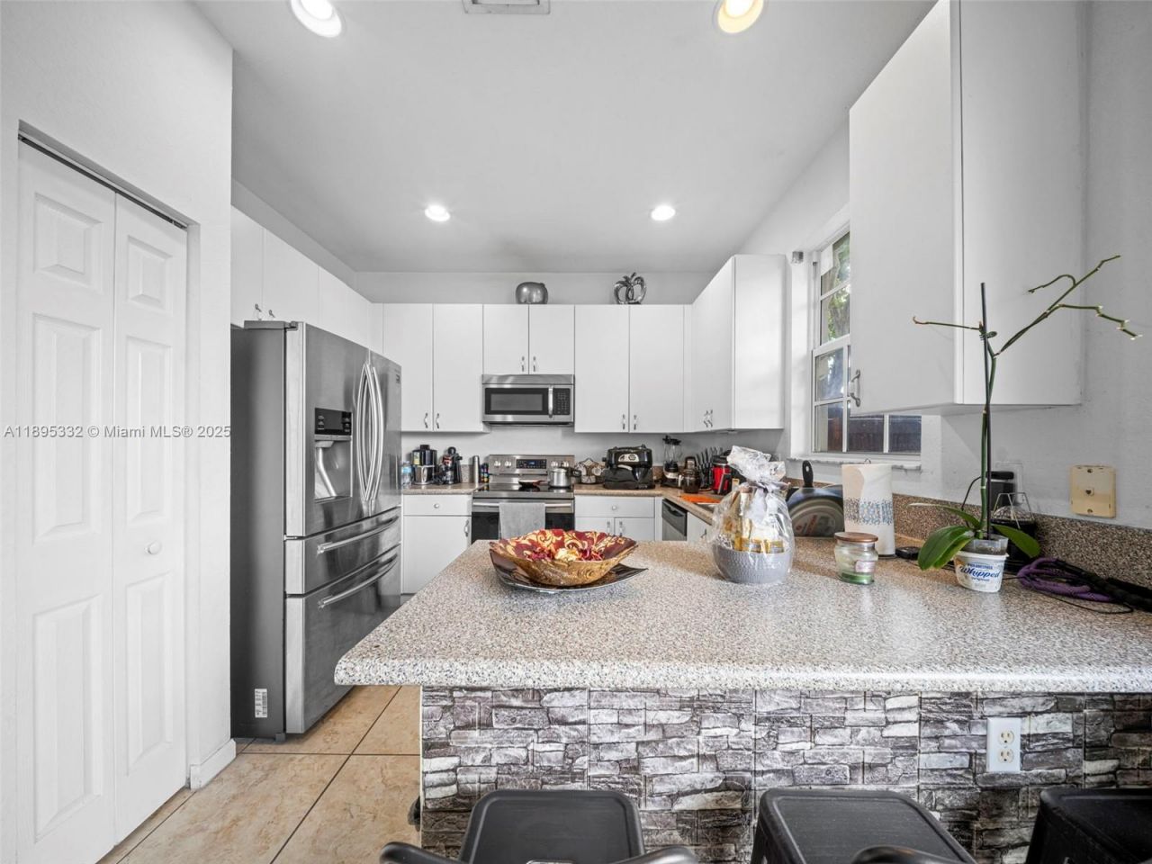 2104 NE 3rd Ct, Homestead, FL 33033 Photo