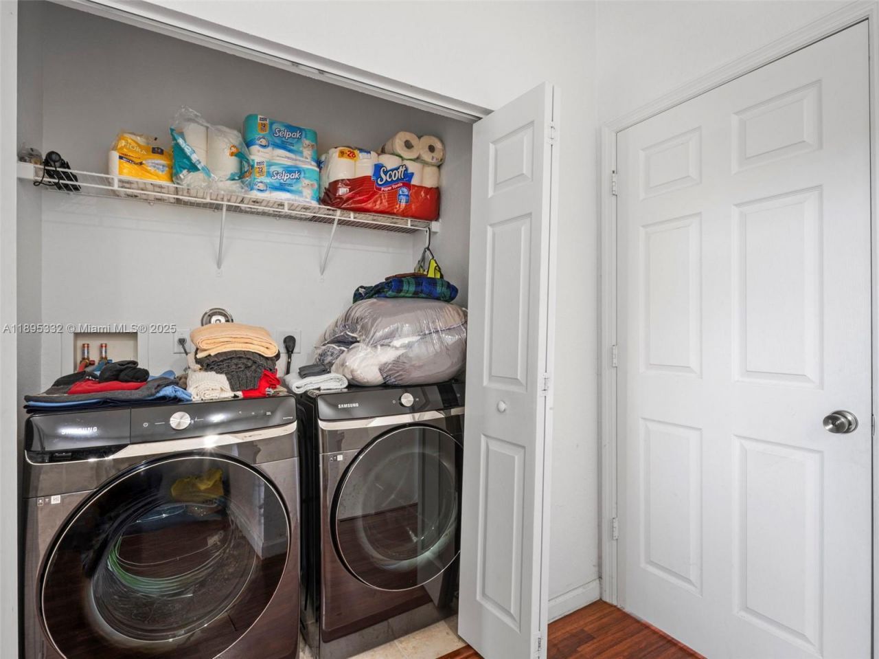 2104 NE 3rd Ct, Homestead, FL 33033 Photo