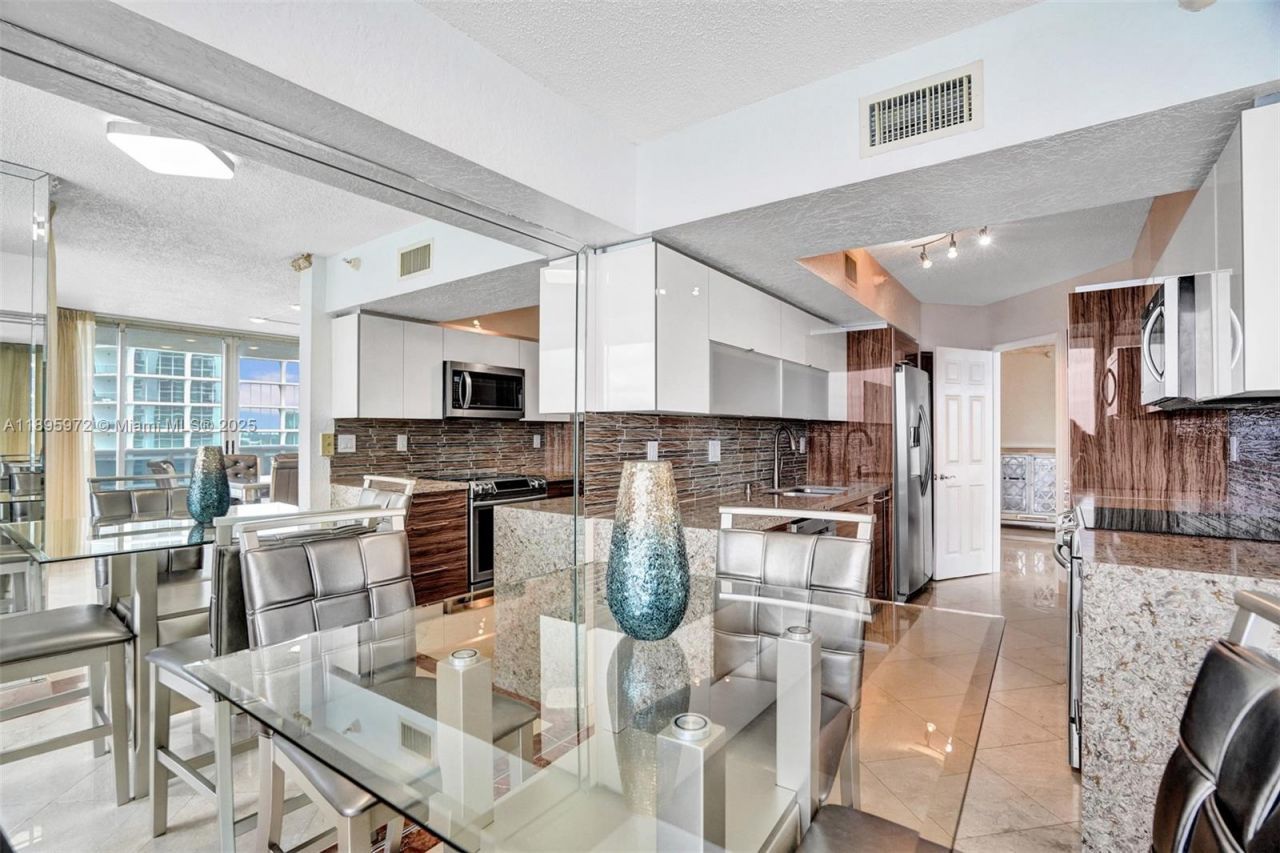 16711 Collins Ave, Unit 1208, Sunny Isles Beach, FL 33160 Photo
