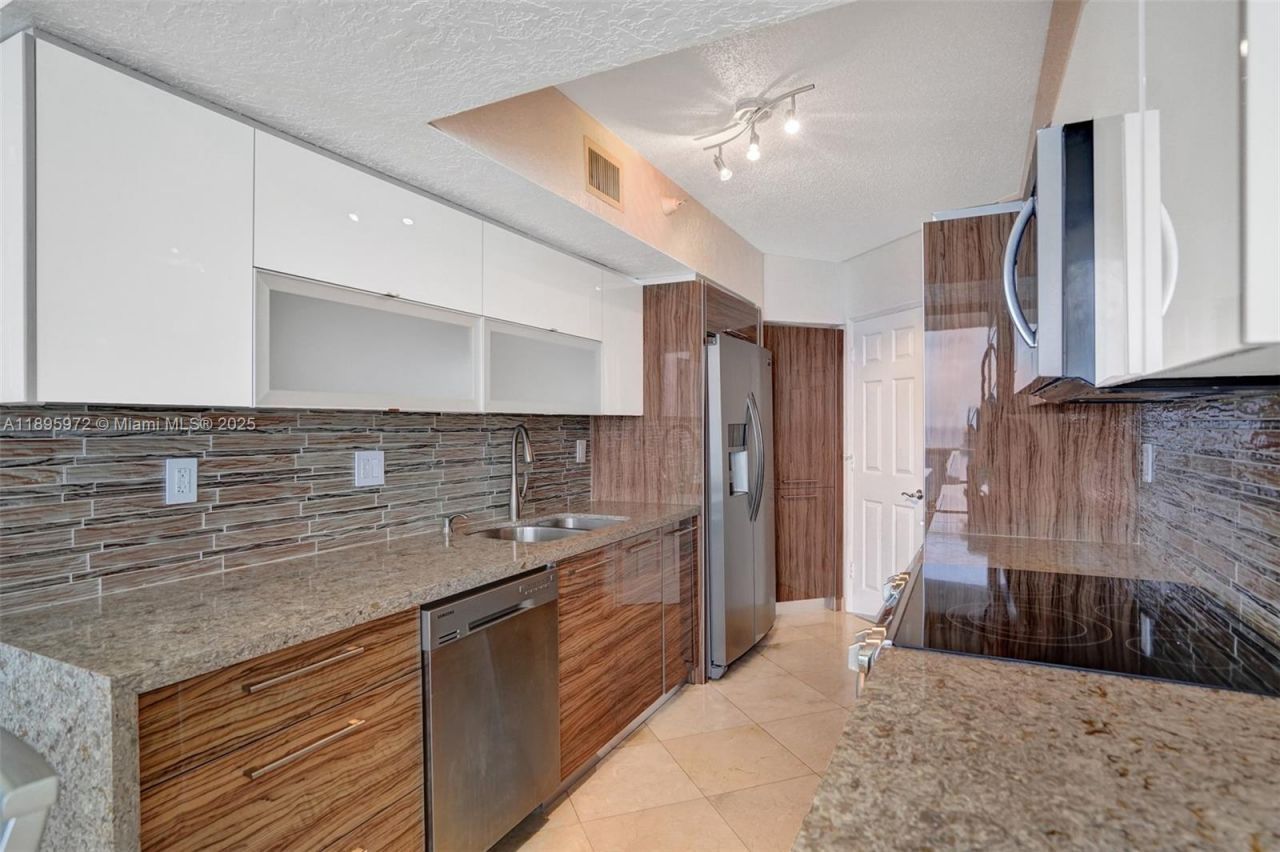 16711 Collins Ave, Unit 1208, Sunny Isles Beach, FL 33160 Photo