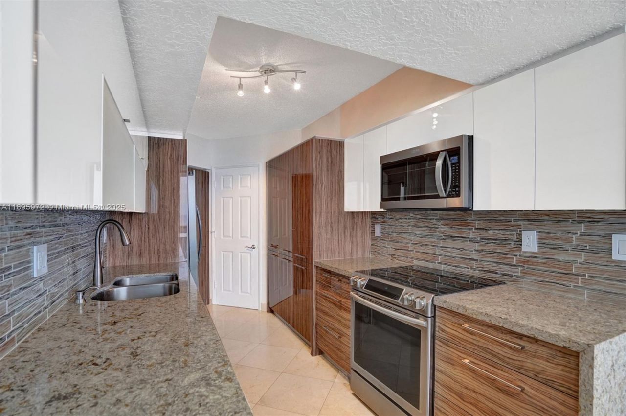 16711 Collins Ave, Unit 1208, Sunny Isles Beach, FL 33160 Photo