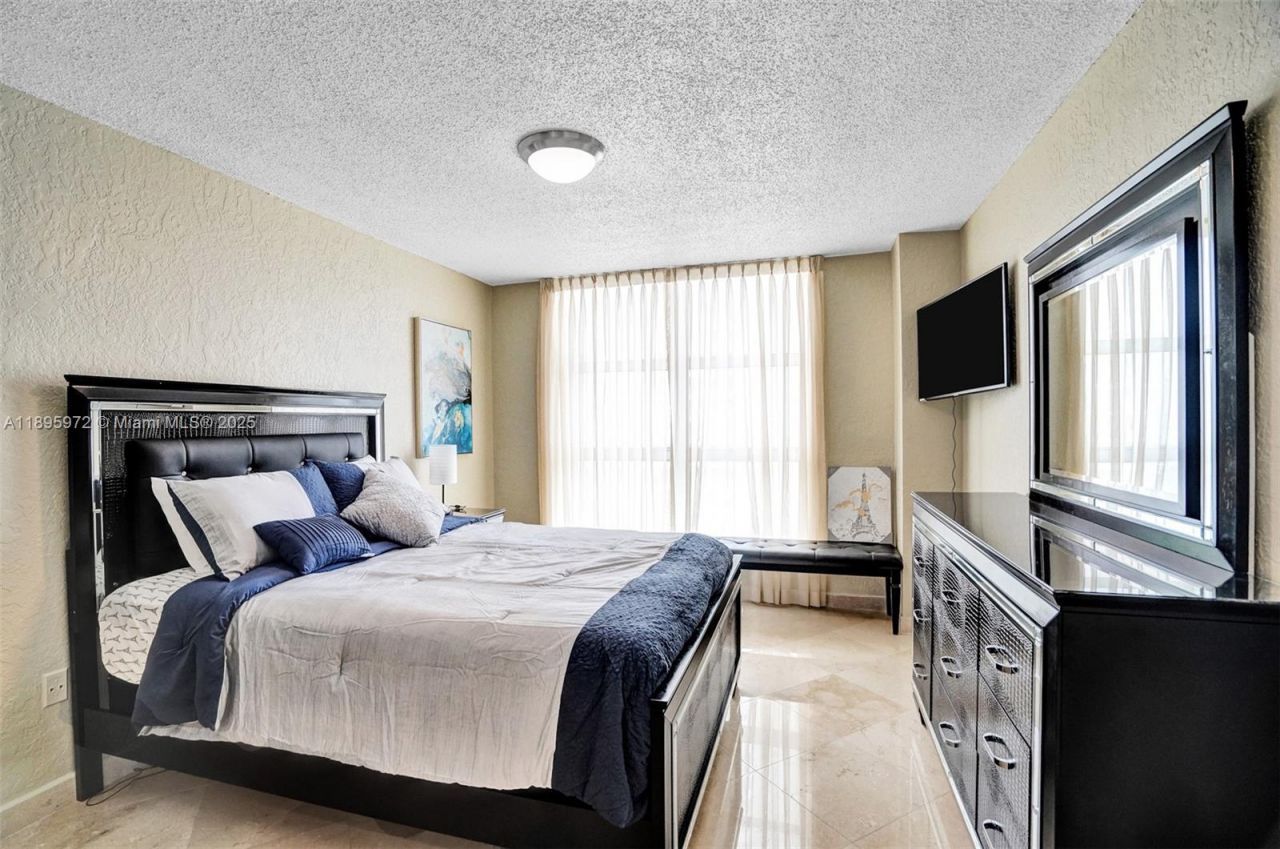 16711 Collins Ave, Unit 1208, Sunny Isles Beach, FL 33160 Photo