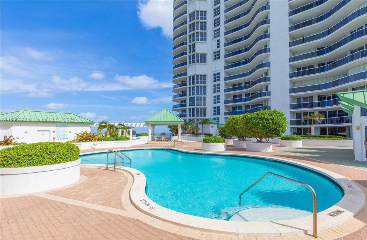 16711 Collins Ave, Unit 1208, Sunny Isles Beach, FL 33160 Photo