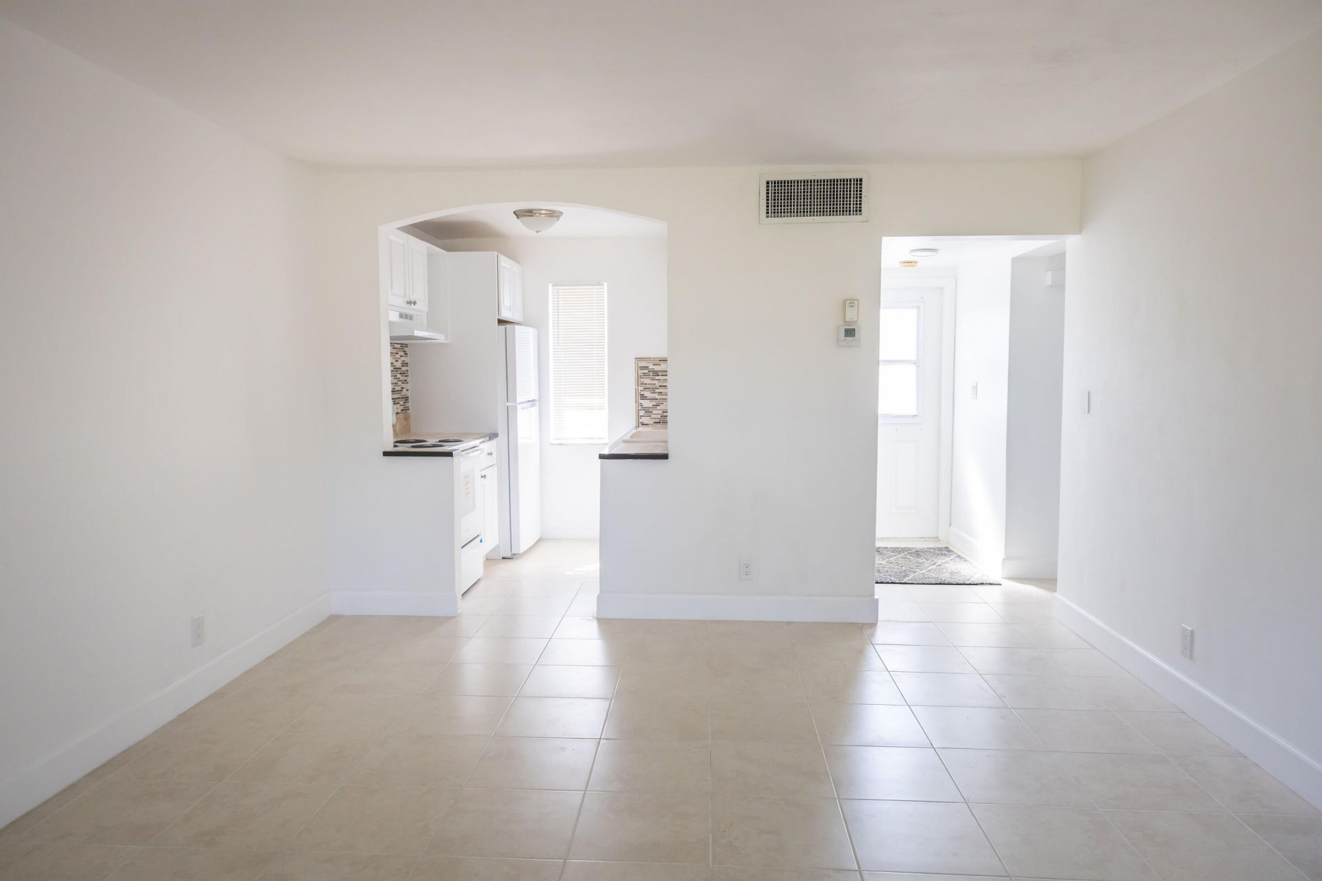 141 West Court, Royal Palm Beach, FL 33411 Photo