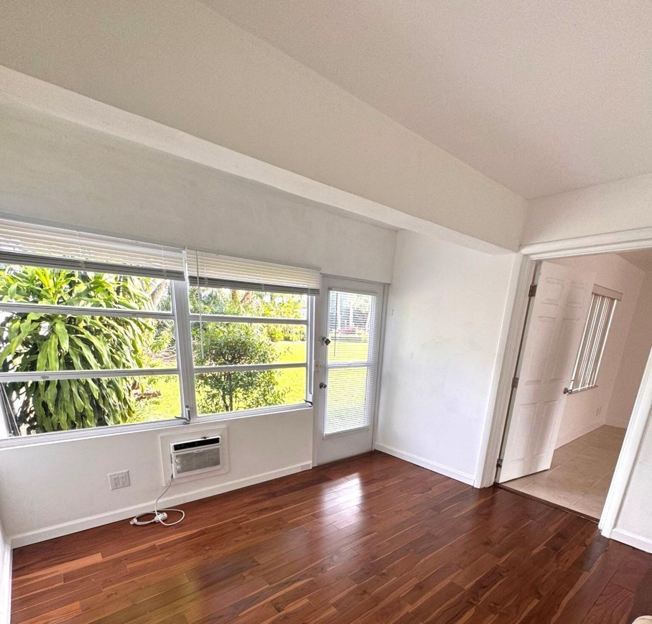 141 West Court, Royal Palm Beach, FL 33411 Photo