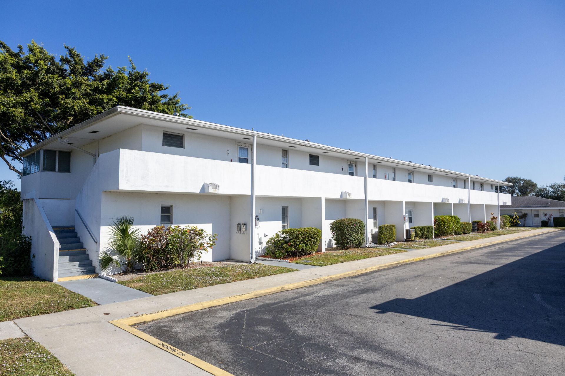 141 West Court, Royal Palm Beach, FL 33411 Photo