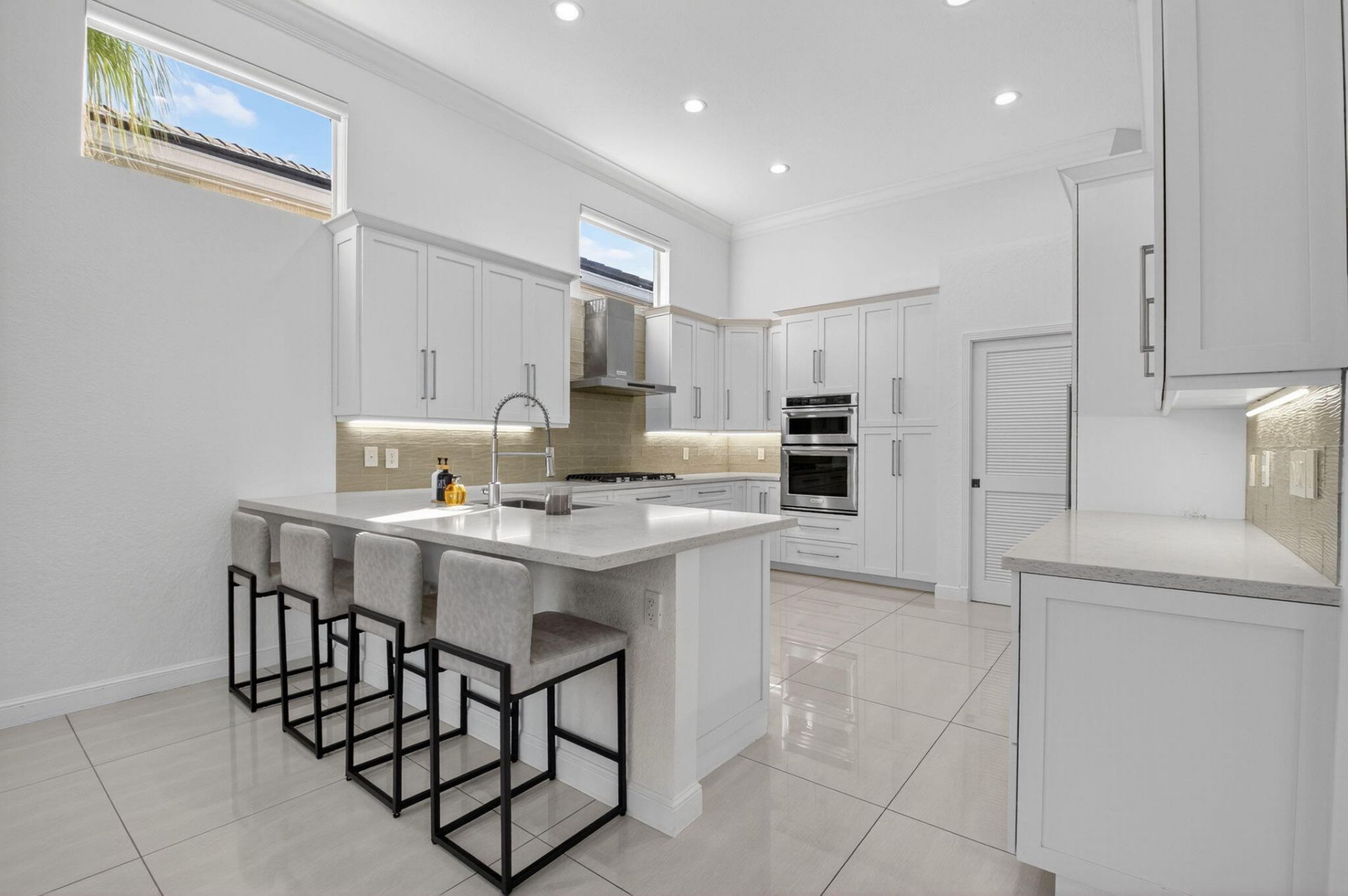 6270 NW 43rd Terrace, Boca Raton, FL 33496 Photo