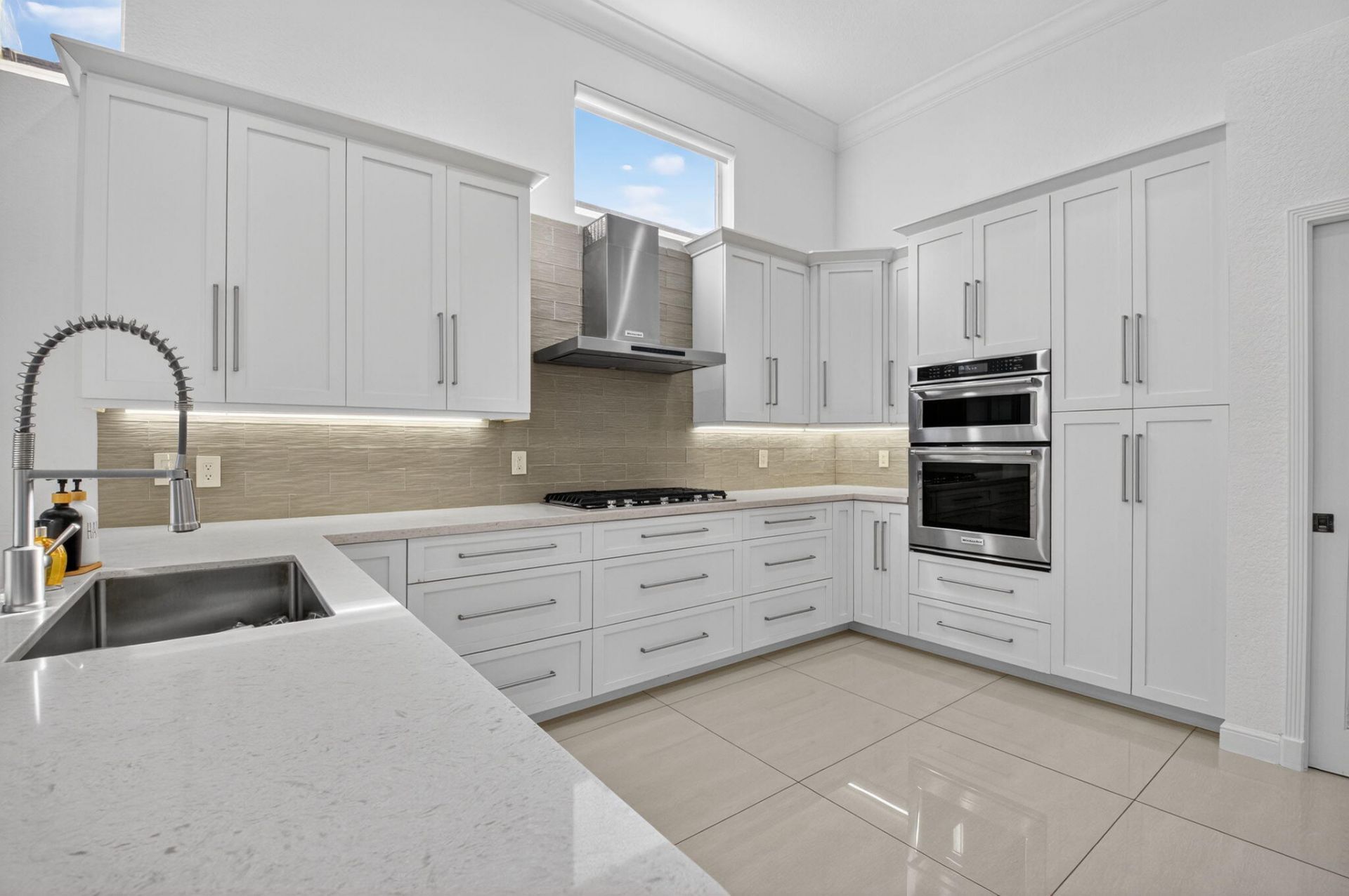 6270 NW 43rd Terrace, Boca Raton, FL 33496 Photo