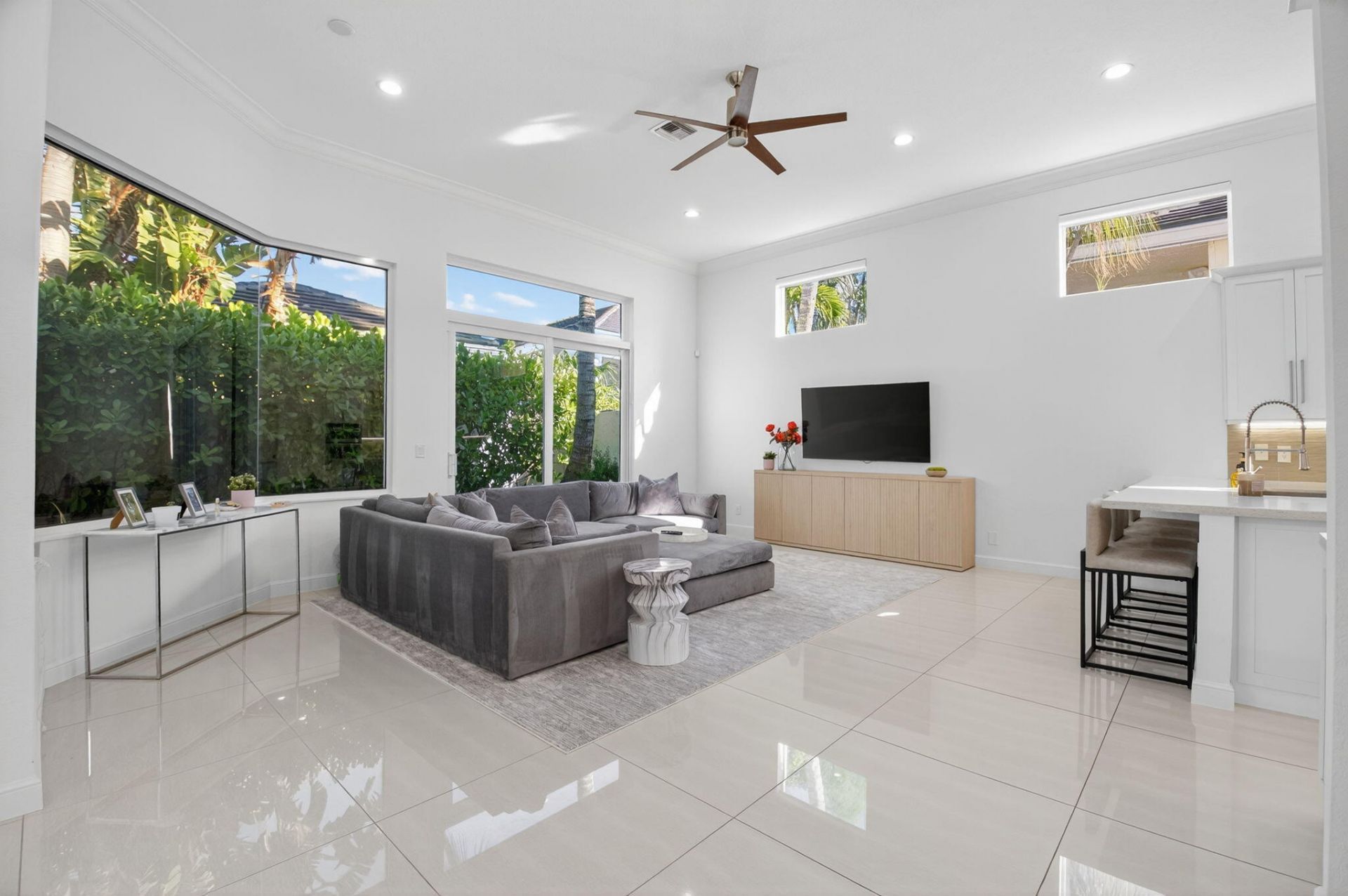 6270 NW 43rd Terrace, Boca Raton, FL 33496 Photo