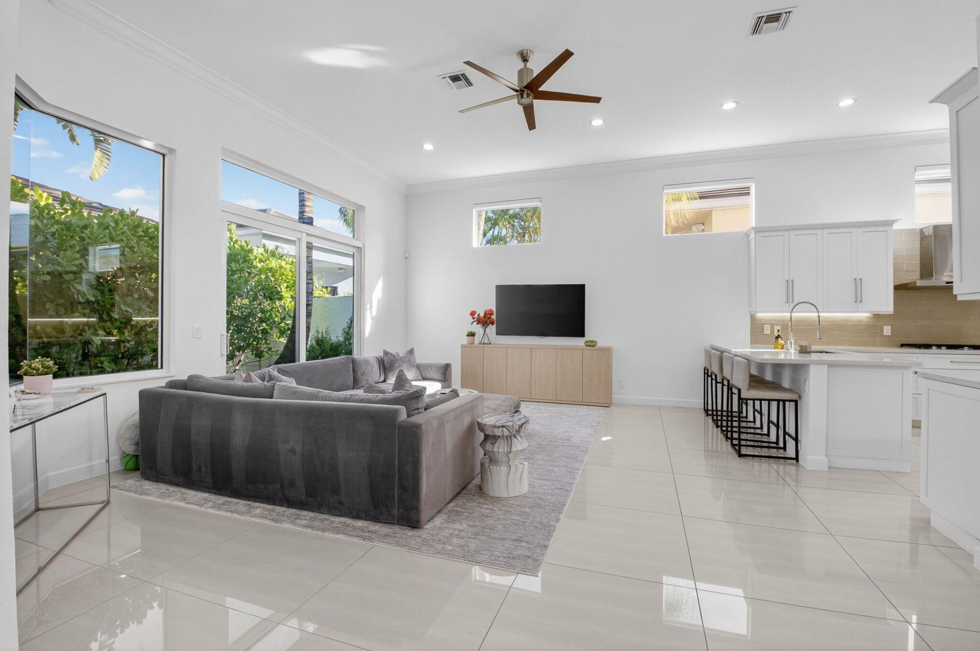 6270 NW 43rd Terrace, Boca Raton, FL 33496 Photo