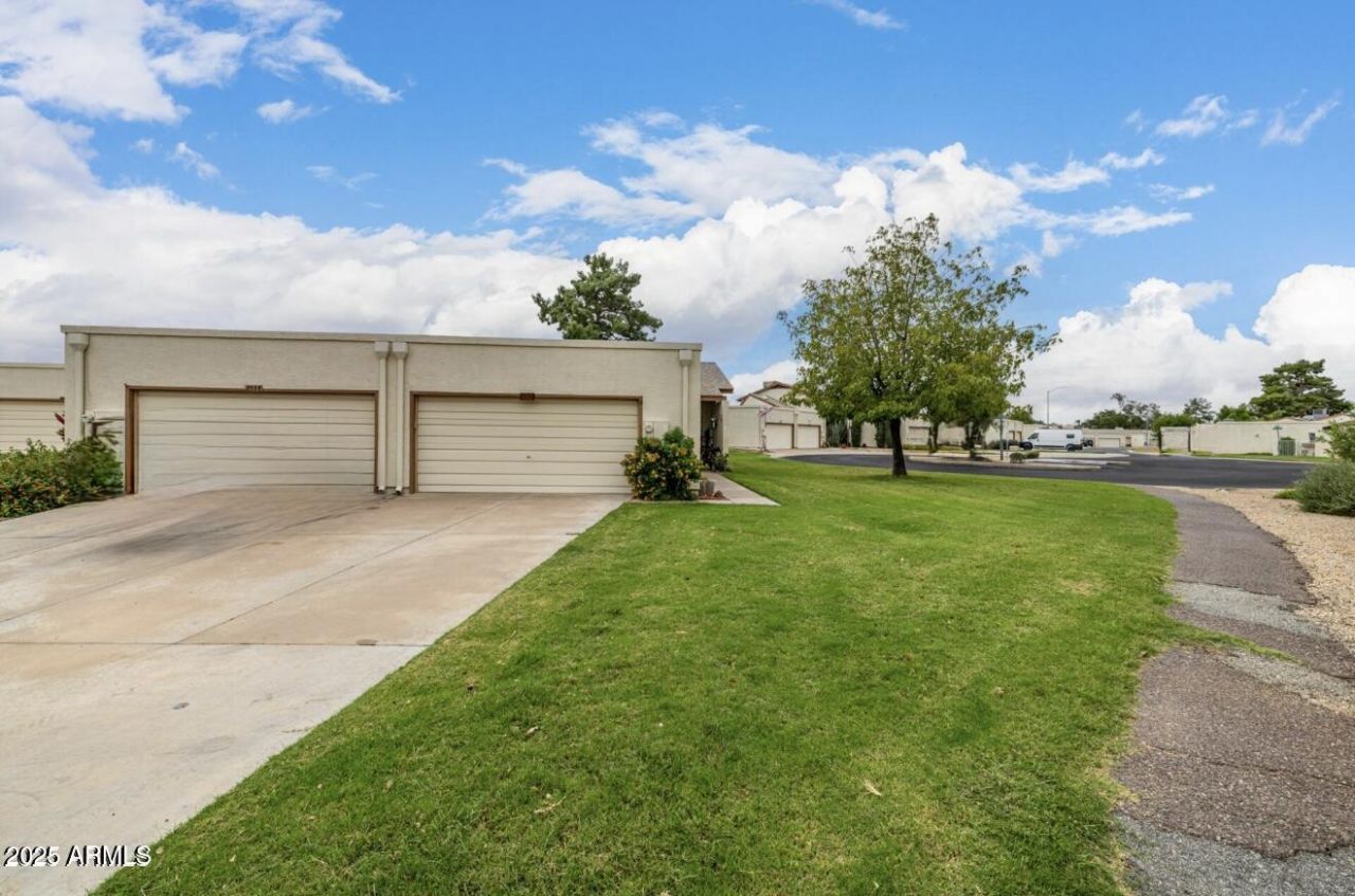 2539 W Pershing Avenue, Phoenix, AZ 85029 Main Photo