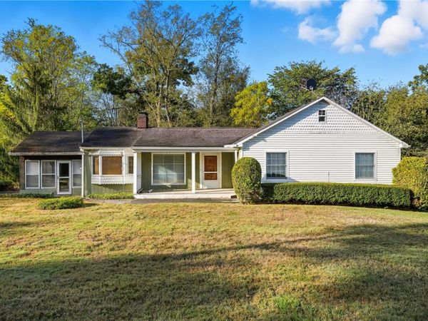 6453 Old Pulaski Rd, New Wilmington, PA 16142