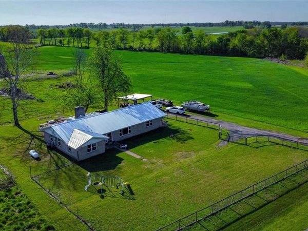 1390 Farm Road 1159, Clarksville, TX 75426