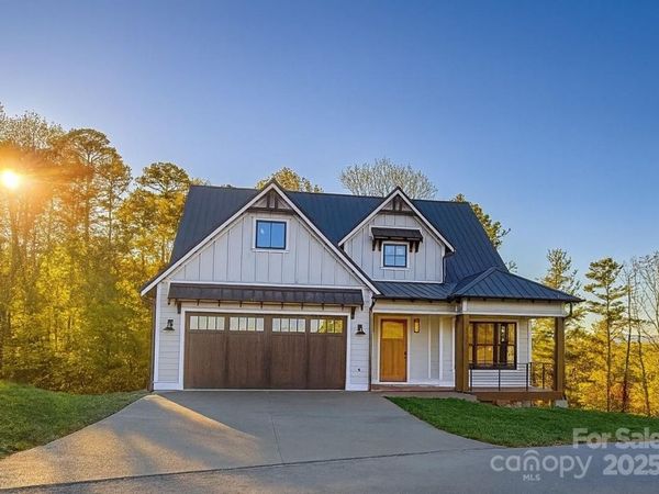 202 Westridge Farm Road, Unit 4, Asheville, NC 28804