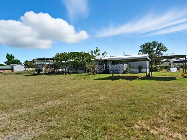 144 Oak Meadows Drive, Springtown, TX 76082
