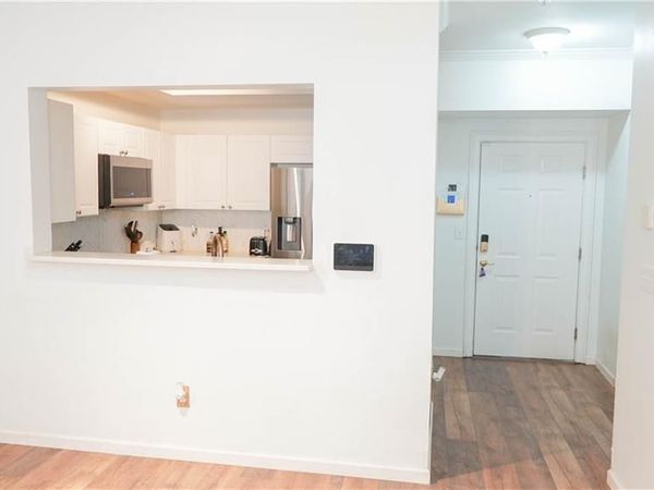 3275 NE Lenox Road NE, Unit 107, Atlanta, GA 30324