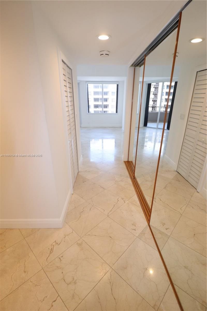 201 Crandon Blvd, Unit 636, Key Biscayne, FL 33149 Photo