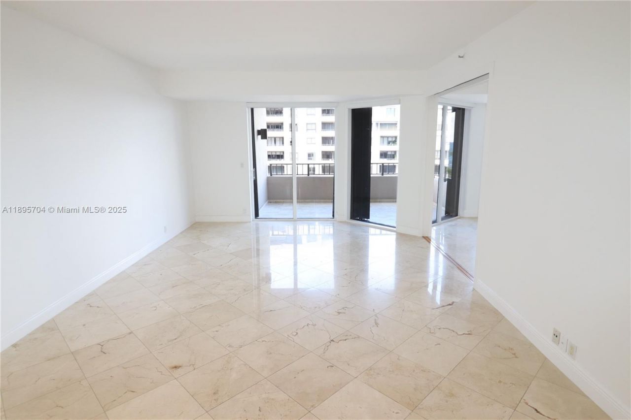 201 Crandon Blvd, Unit 636, Key Biscayne, FL 33149 Photo