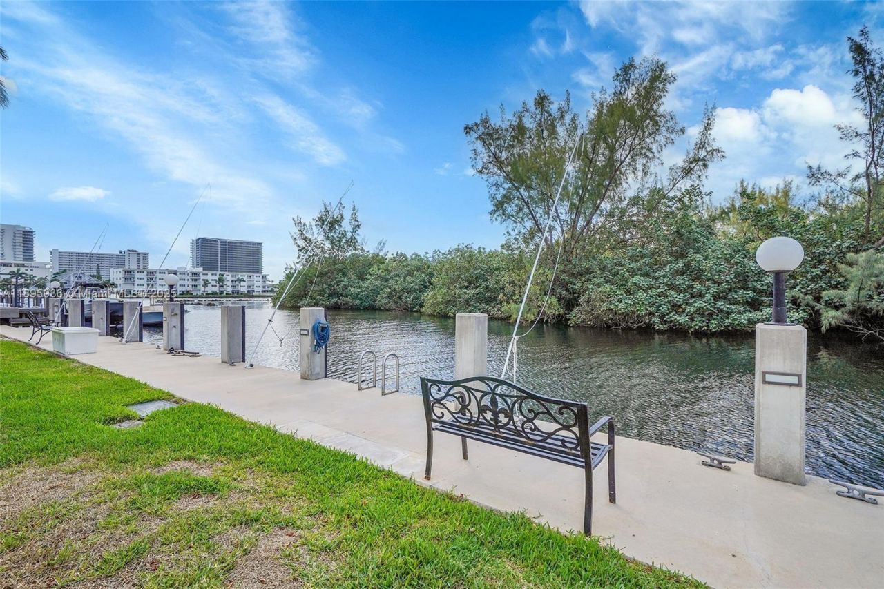 2860 NE 14th St Cswy, Unit 406D, Pompano Beach, FL 33062 Photo