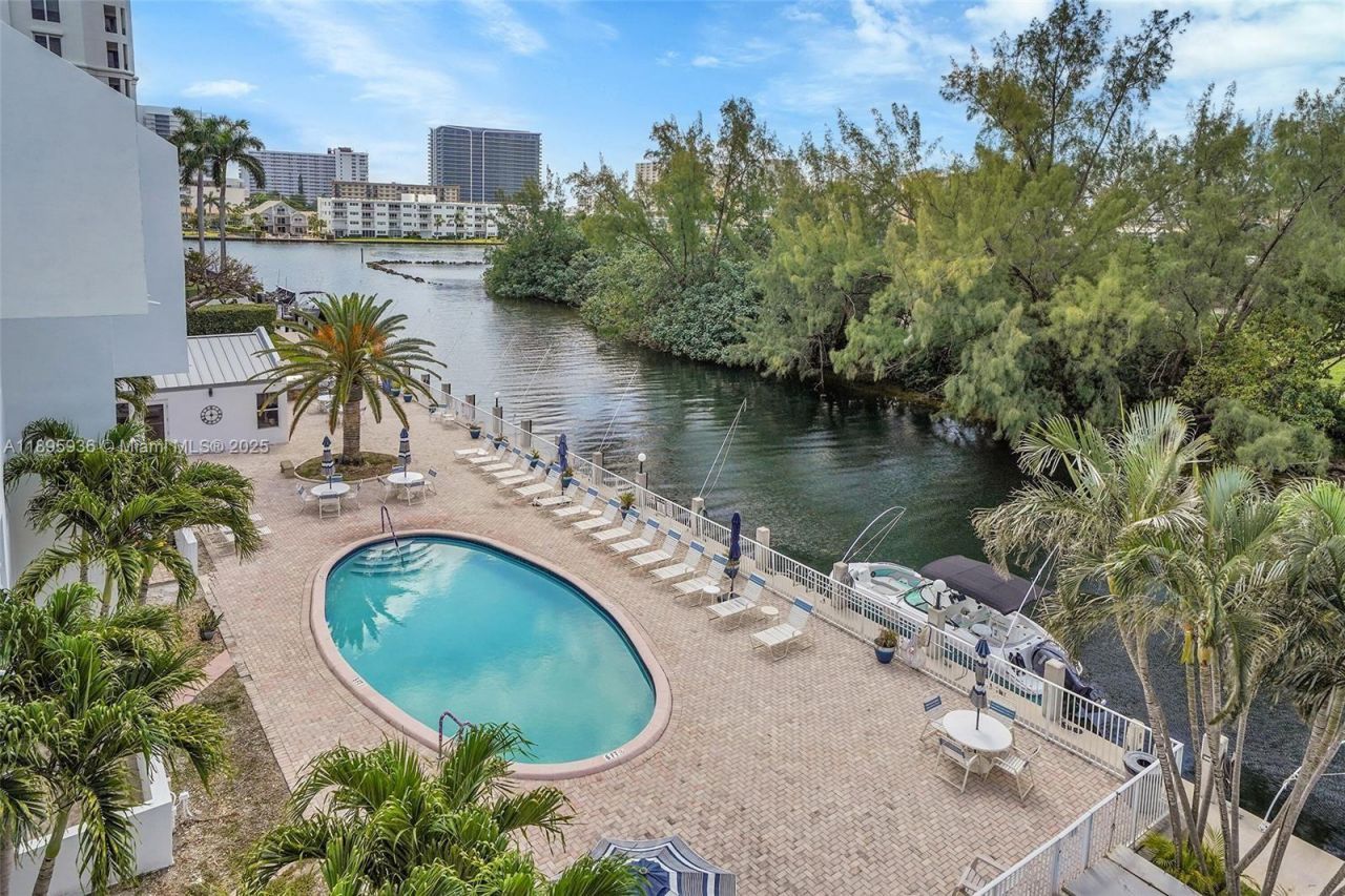 2860 NE 14th St Cswy, Unit 406D, Pompano Beach, FL 33062 Photo