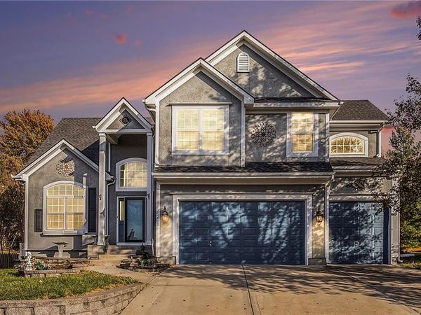 605 S Franklin Street, Raymore, MO 64083