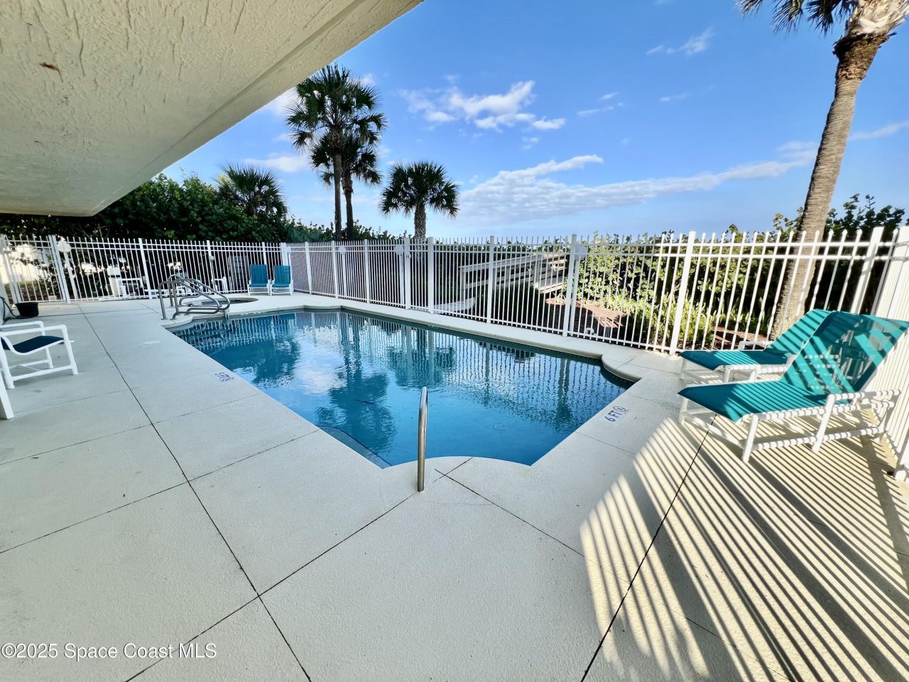 209 N Atlantic Avenue, Unit 6, Cocoa Beach, FL 32931 Photo