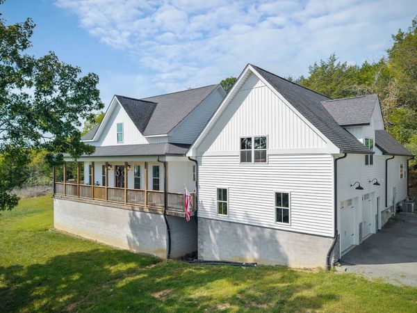 881 Eagle Mountain Rd, Granville, TN 38564