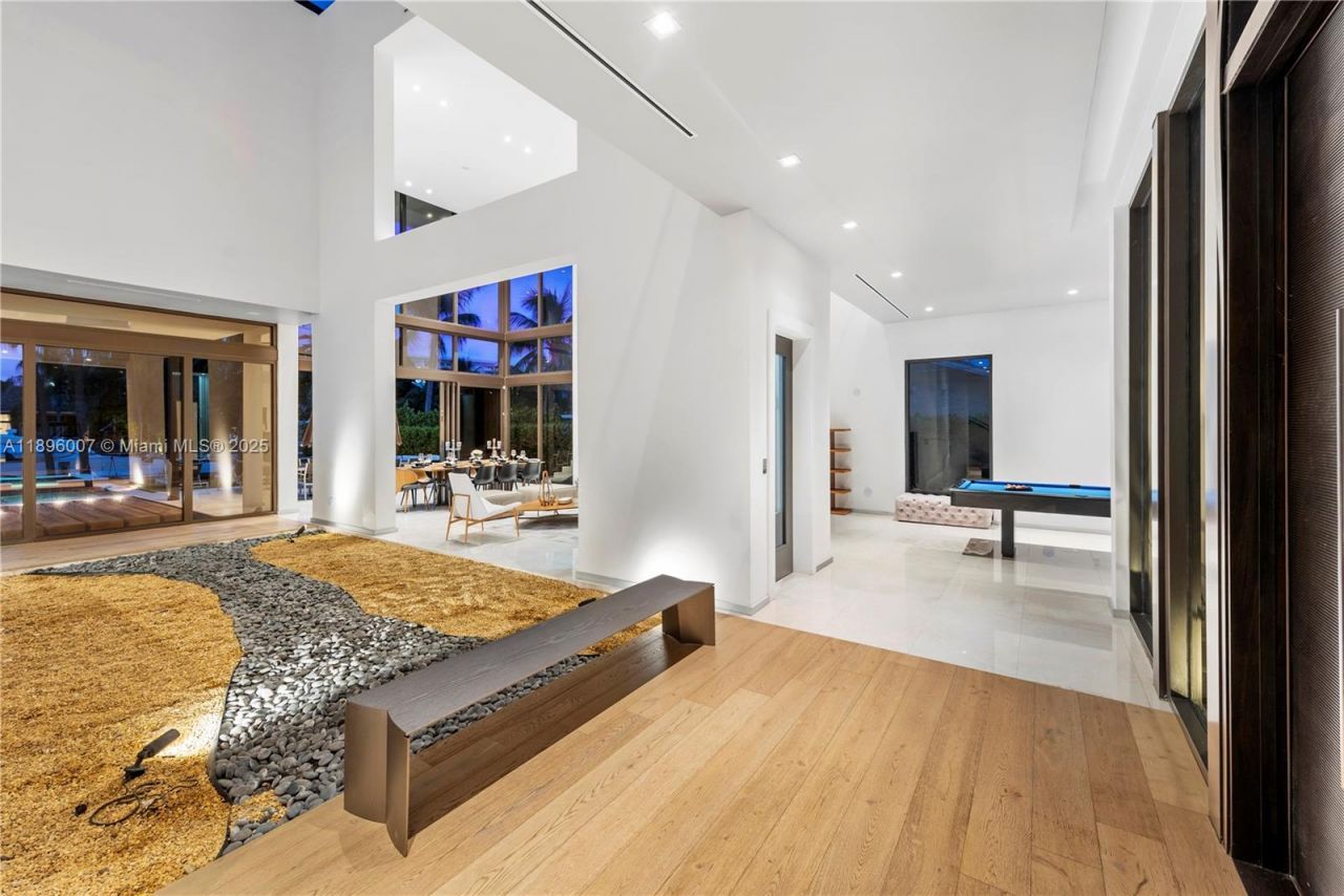 418 Sunset Dr, Hallandale Beach, FL 33009 Photo