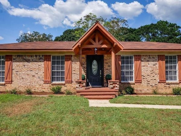 8134 Brunson Avenue, Semmes, AL 36575