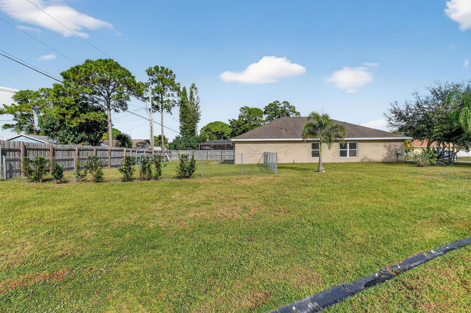 1492 SE Morrow Street, Port Saint Lucie, FL 34983 Photo