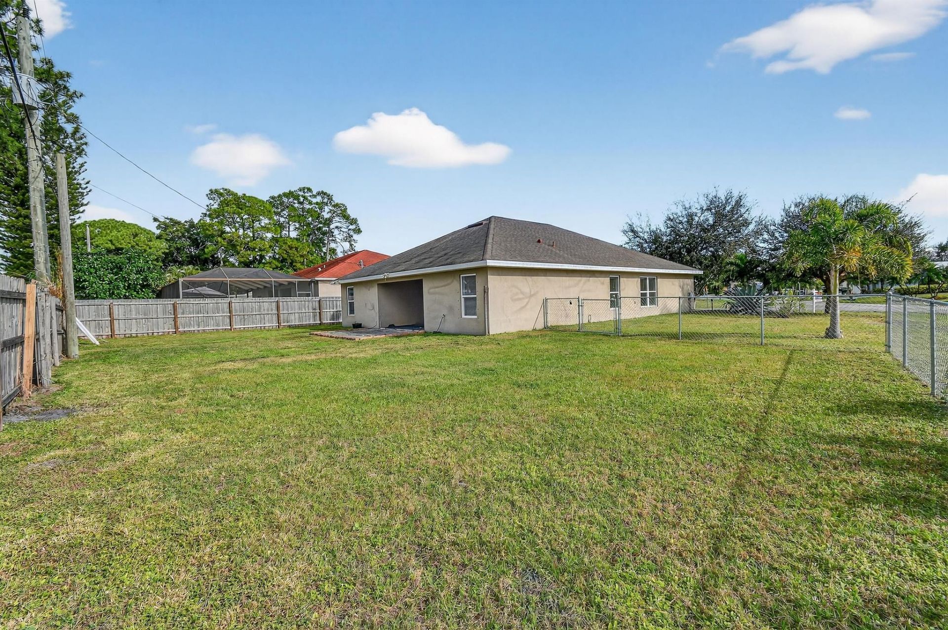 1492 SE Morrow Street, Port Saint Lucie, FL 34983 Photo