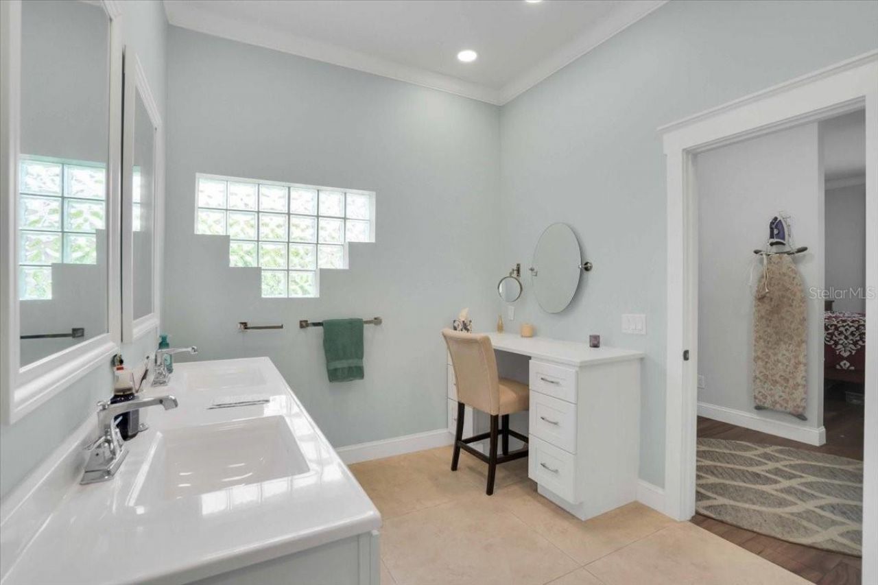 4701 50th Avenue W, Bradenton, FL 34210 Photo