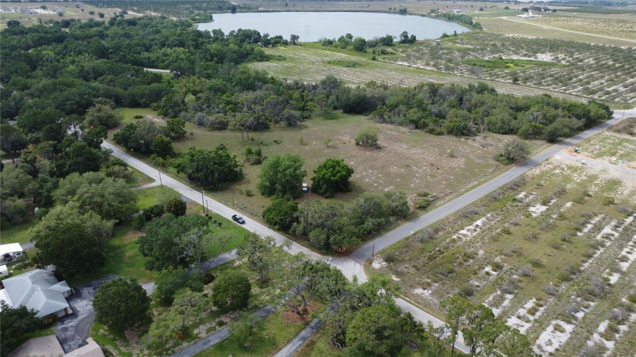 742 N Lake Reedy Boulevard, Frostproof, FL 33843 Photo