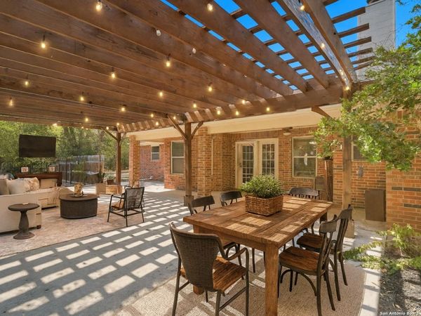 105 Tomahawk, Seguin, TX 78155