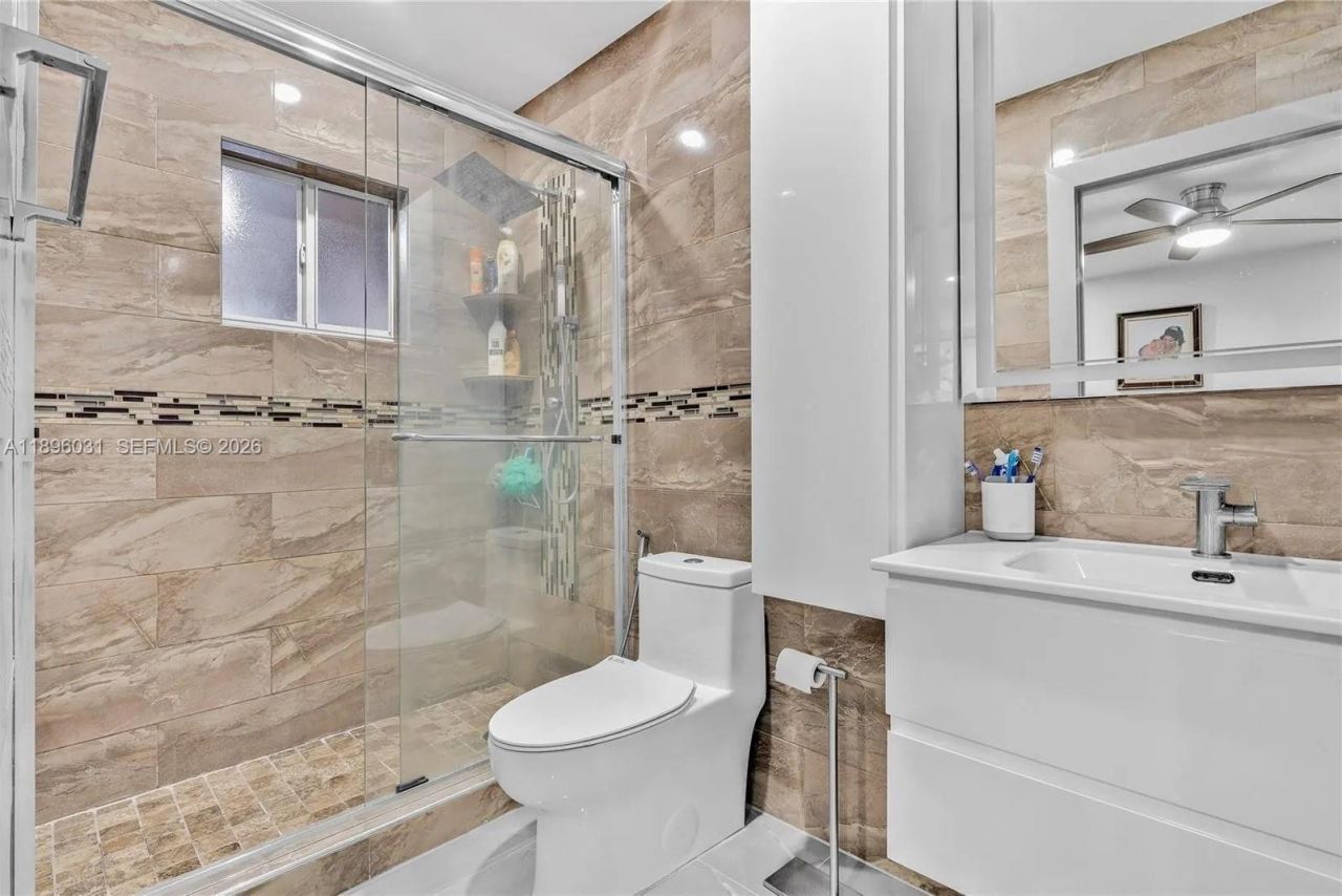 3118 W 71st Pl, Hialeah, FL 33018 Photo