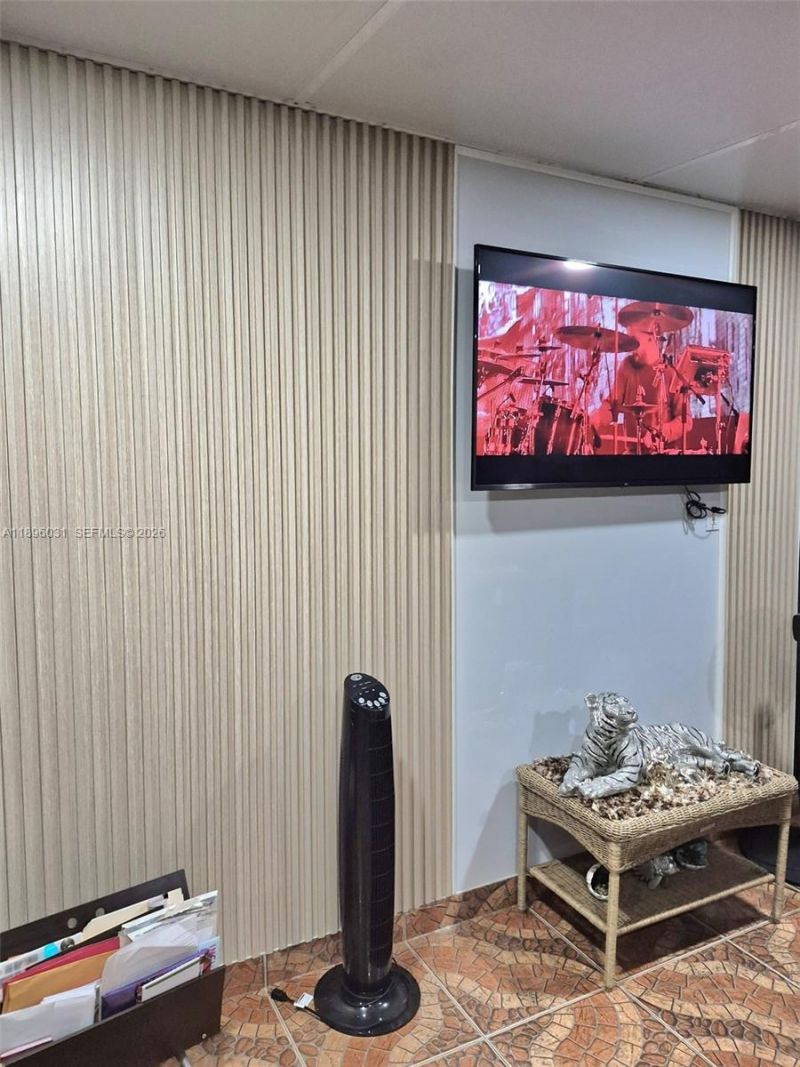 3118 W 71st Pl, Hialeah, FL 33018 Photo