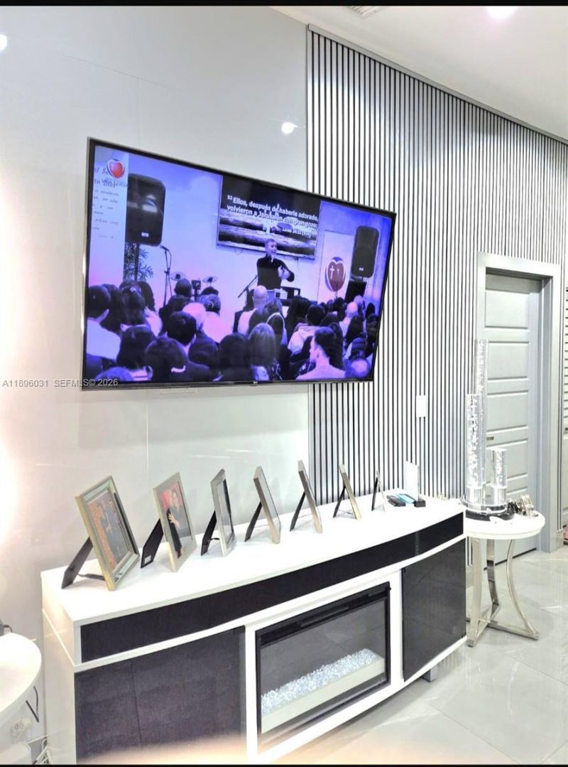 3118 W 71st Pl, Hialeah, FL 33018 Photo