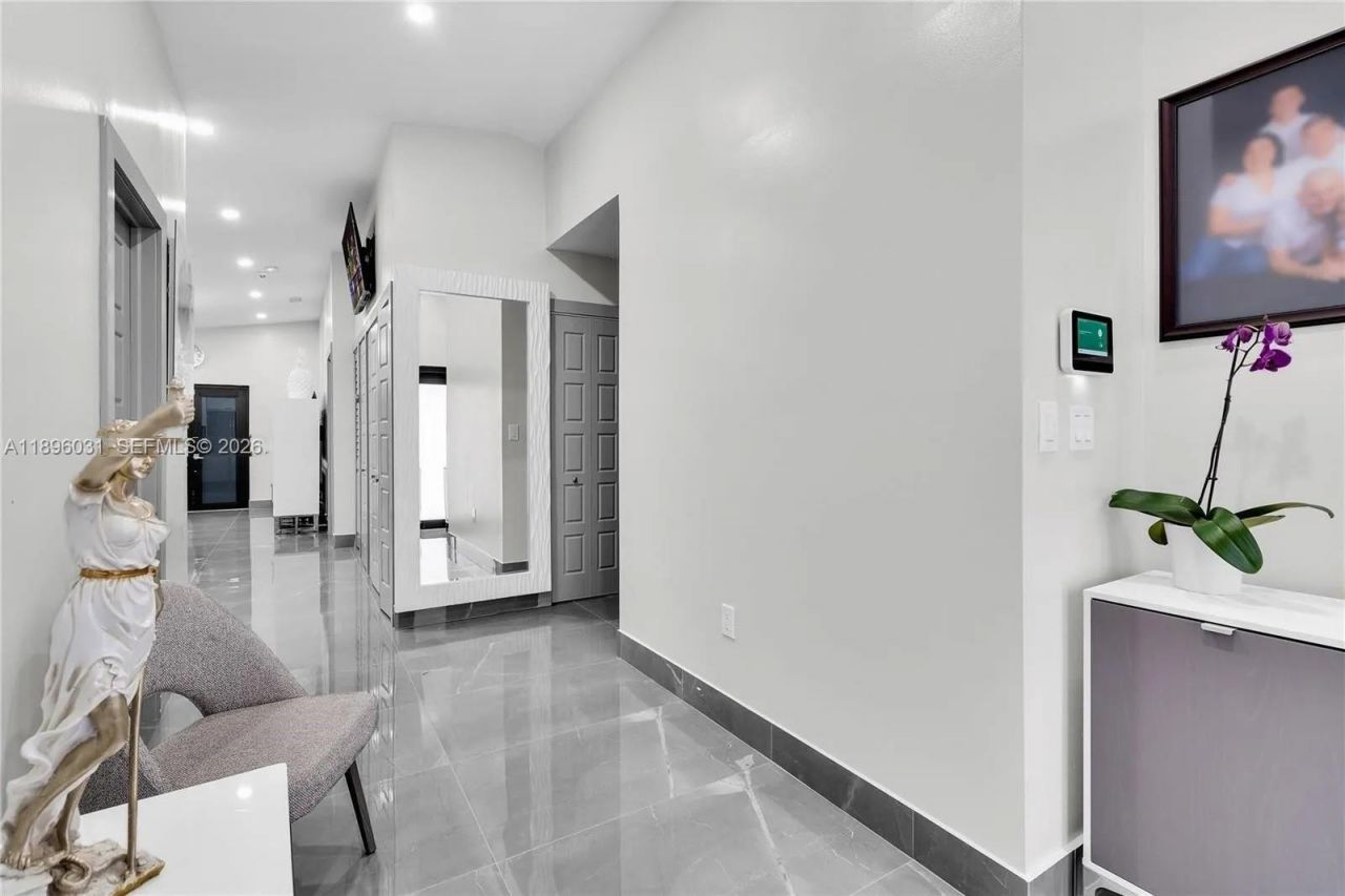 3118 W 71st Pl, Hialeah, FL 33018 Photo