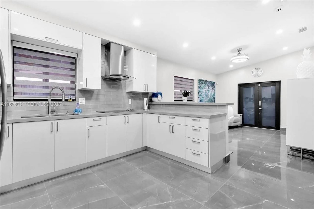 3118 W 71st Pl, Hialeah, FL 33018 Photo