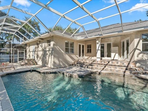 2706 SKIMMER POINT DR S GULFPORT, St Petersburg, FL 33707