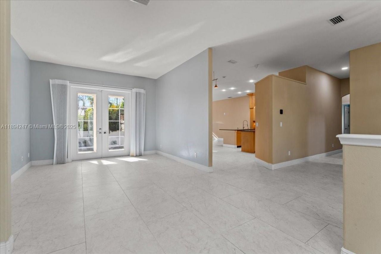 2706 Skimmer Point Dr S Gulfport, Saint Petersburg, FL 33707 Photo