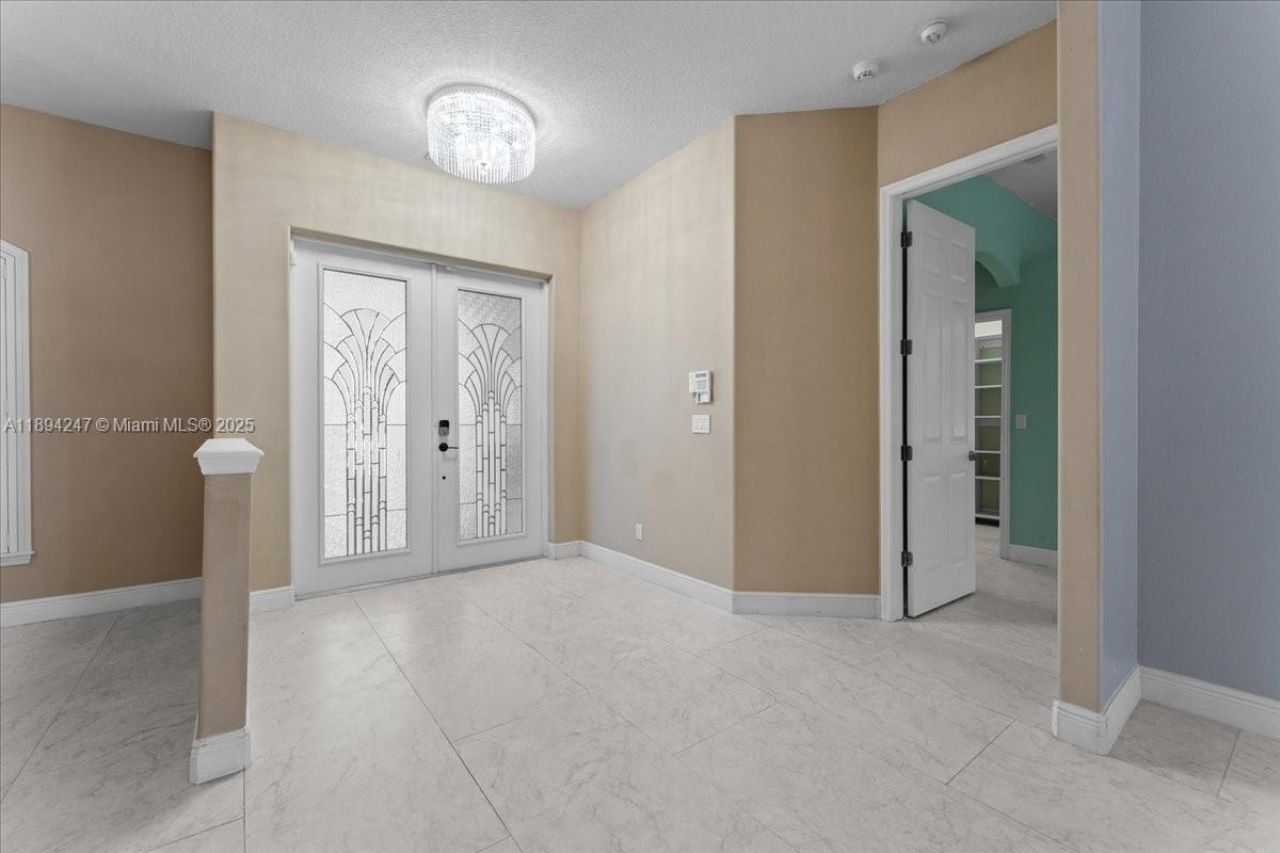 2706 Skimmer Point Dr S Gulfport, Saint Petersburg, FL 33707 Photo