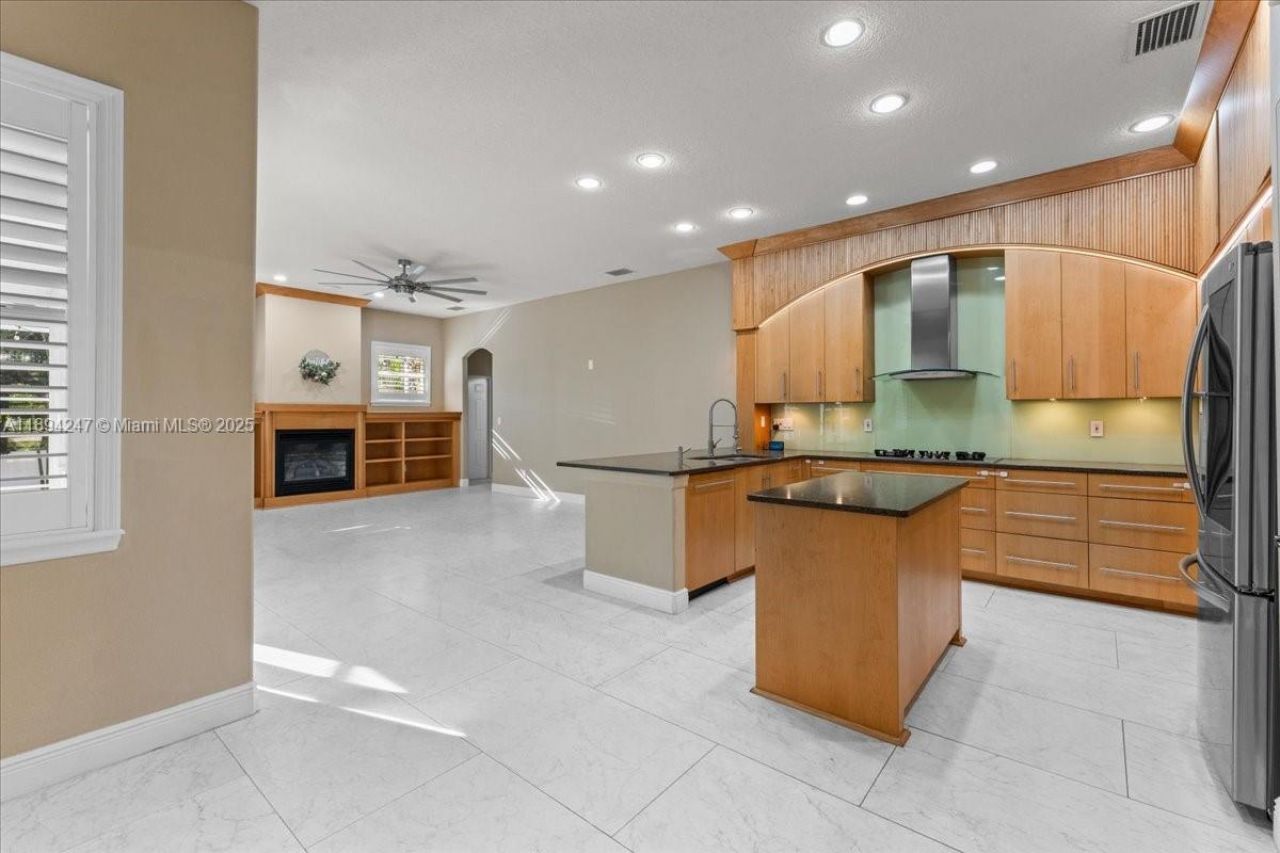2706 Skimmer Point Dr S Gulfport, Saint Petersburg, FL 33707 Photo