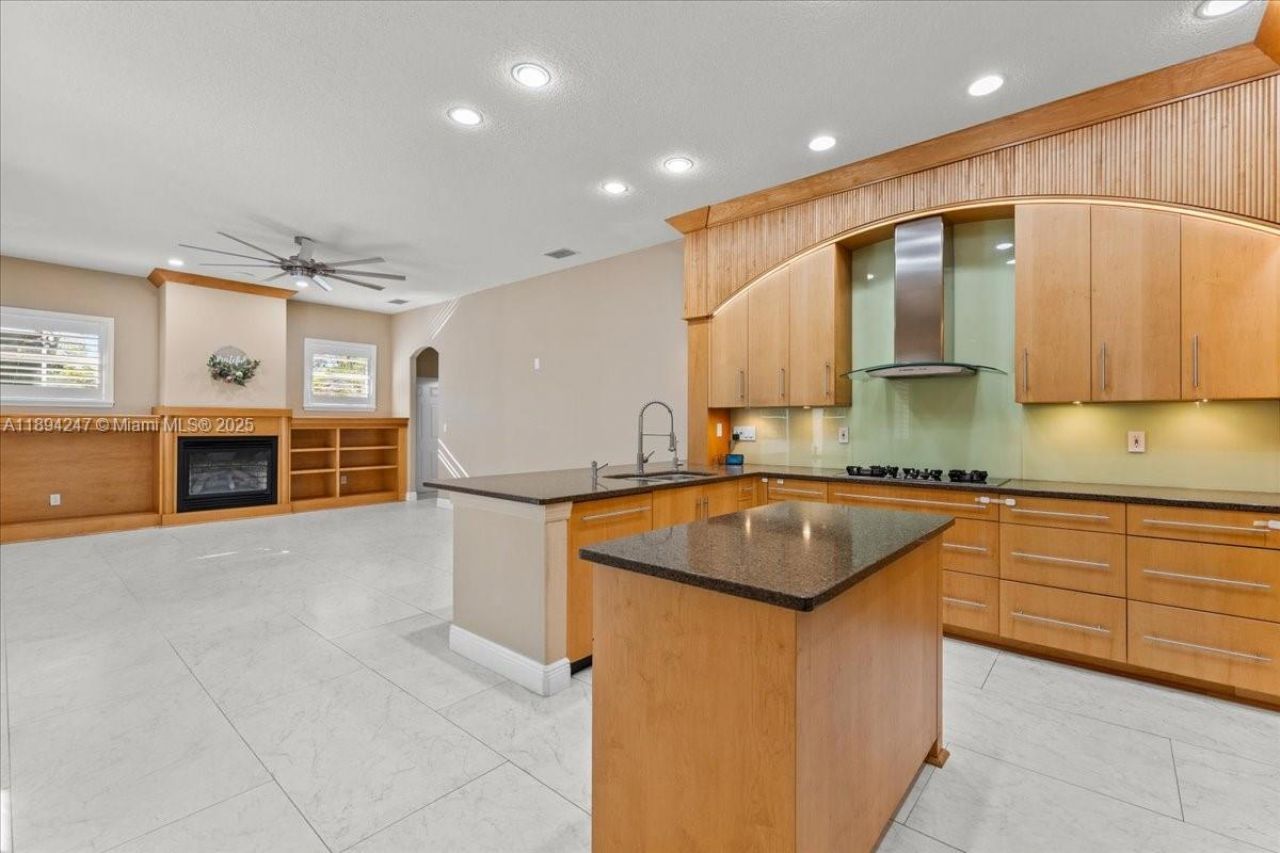 2706 Skimmer Point Dr S Gulfport, Saint Petersburg, FL 33707 Photo